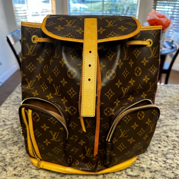 LV bosphere backpack - Picture 3 of 15